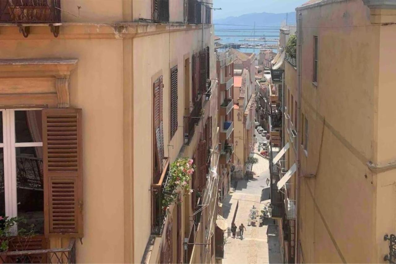Appartamento Cagliari Centro Con Vista Sul Porto Zewnętrze zdjęcie