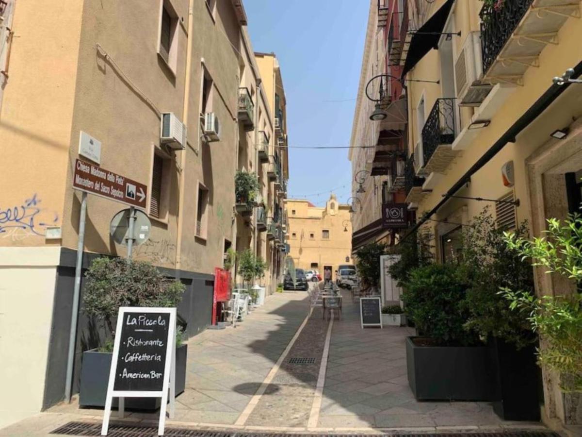 Appartamento Cagliari Centro Con Vista Sul Porto Zewnętrze zdjęcie