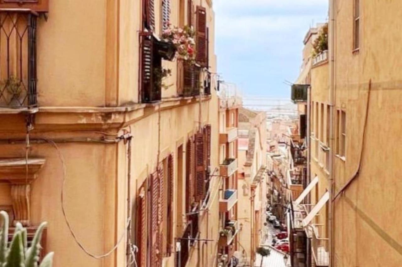 Appartamento Cagliari Centro Con Vista Sul Porto Zewnętrze zdjęcie